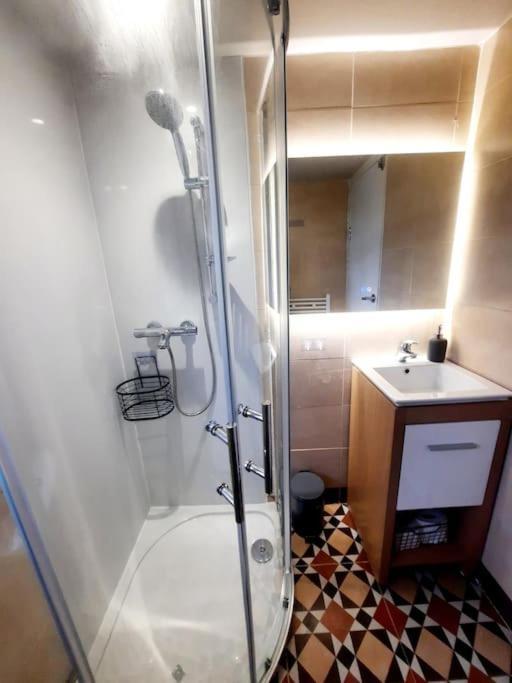 Alross Studio Flat / Private Bathroom London Kültér fotó