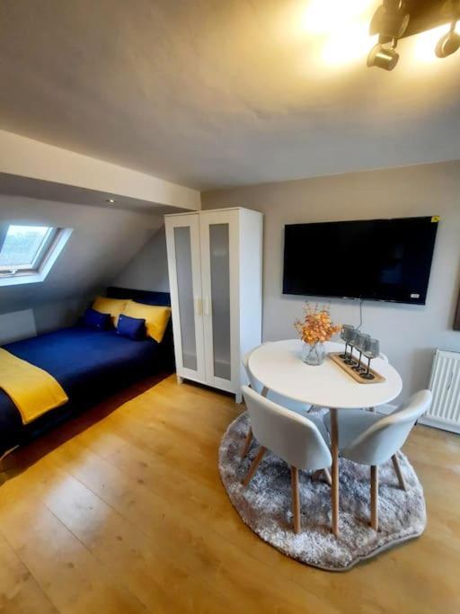 Alross Studio Flat / Private Bathroom London Kültér fotó